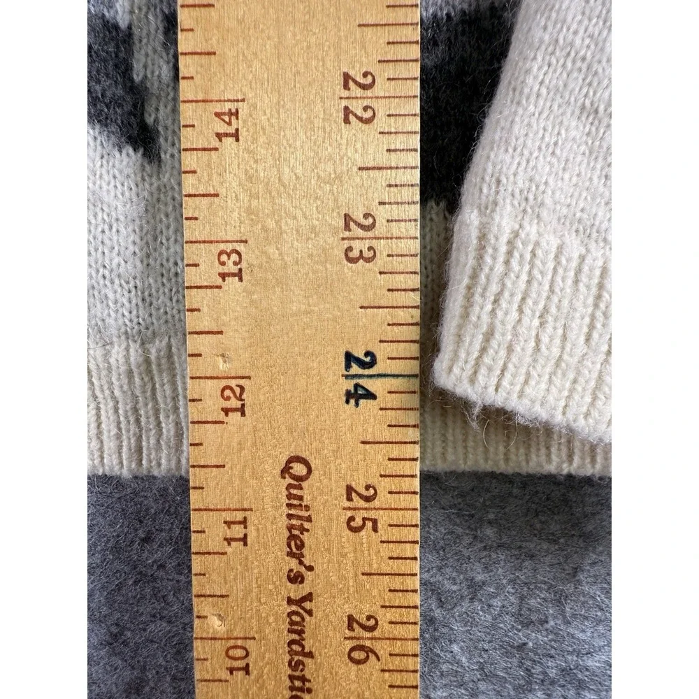 Colorblock Winter Scene Sweater - Multi - Picture 4 of 8